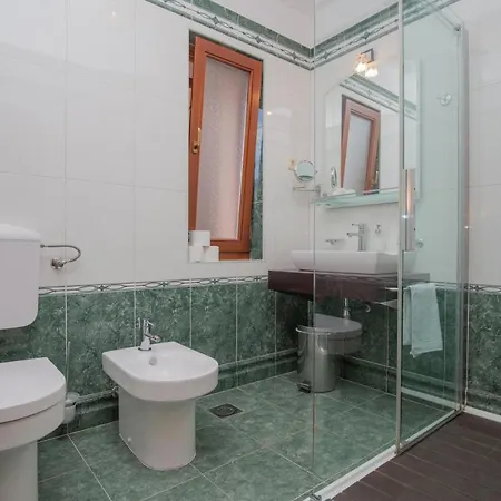 Plava Laguna Primošten