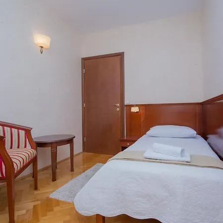 Plava Laguna بيت ضيافة Primošten